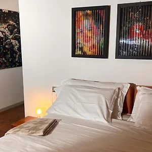 https://casa-viola.italymilanhotels.net